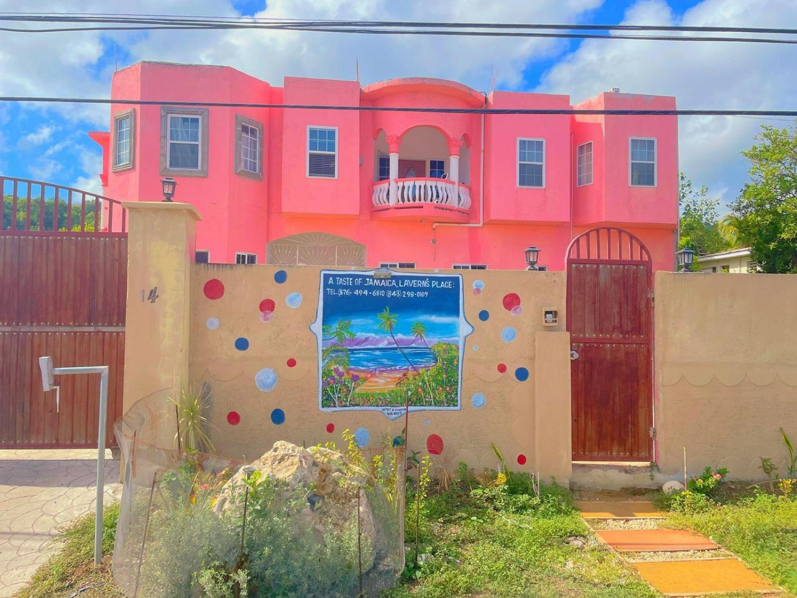 A Taste Of Jamaica Lavern'S Place Очо-Риос Экстерьер фото